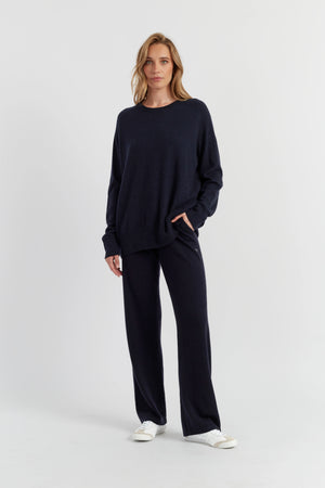 navy-cashmere-slouchy-sweater