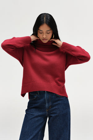 cherry-pure-cashmere-relaxed-rollneck-sweater