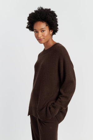 chocolate-pure-cashmere-crew-neck-sweater