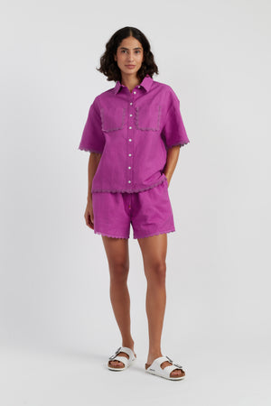 magenta-scallop-edge-linen-shorts