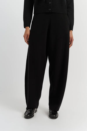 black-wool-cashmere-barrel-pants