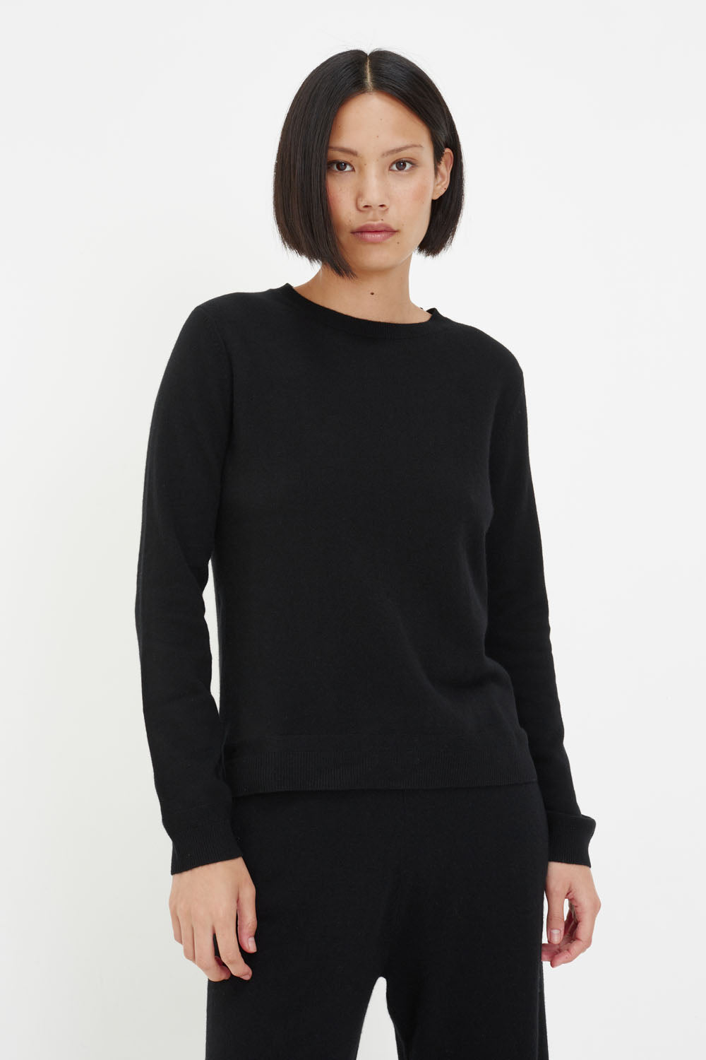 Black Cashmere Crew Sweater – Chinti & Parker UK